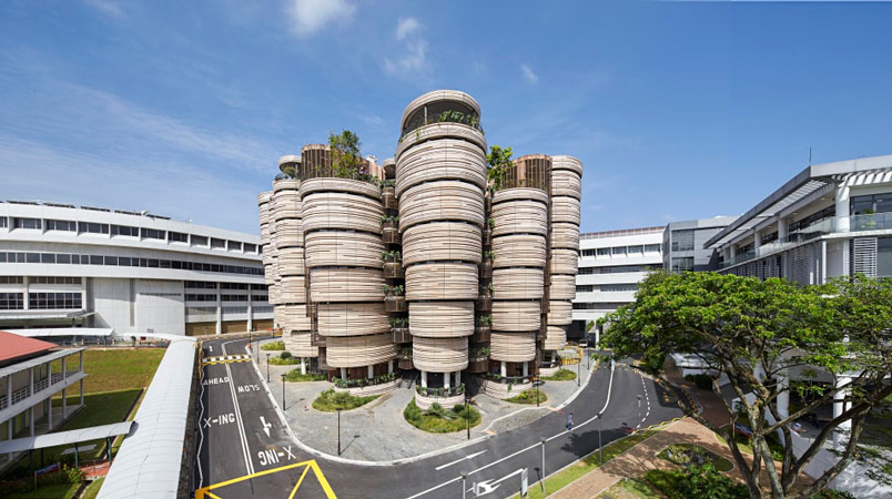 здание в Наньянском технологическом университете Сингапура